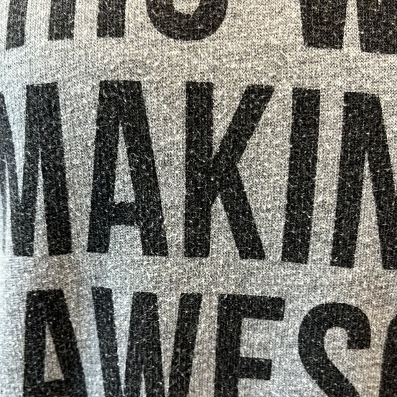 Brunette The Label Gray “This Wine Is Making Me Awesome” Sweatshirt - Small - Picture 5 of 8